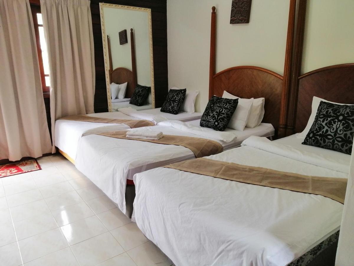Asiacamp Taman Negara Resort Kuala Tahan Exterior foto
